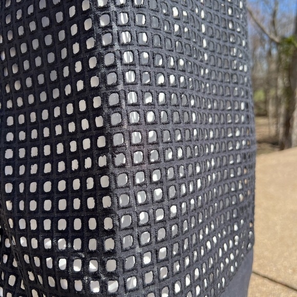 Kenzie dress-size S. 2 layer-bottom solid white, top black exposing bottom layer - Picture 10 of 13